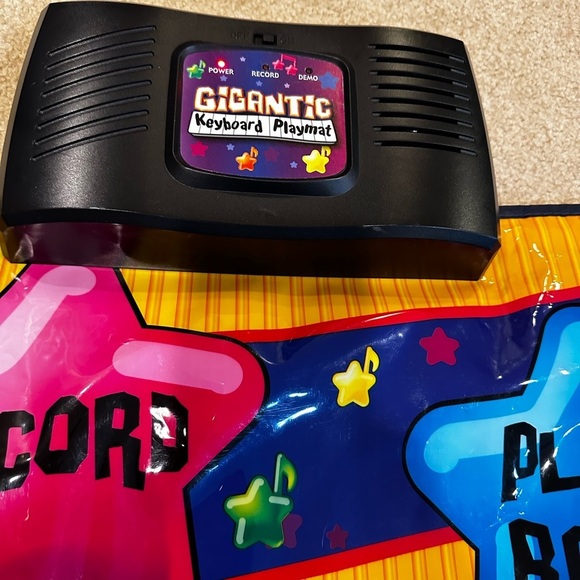 Gigantic keyboard playmat - musical - Picture 4 of 5